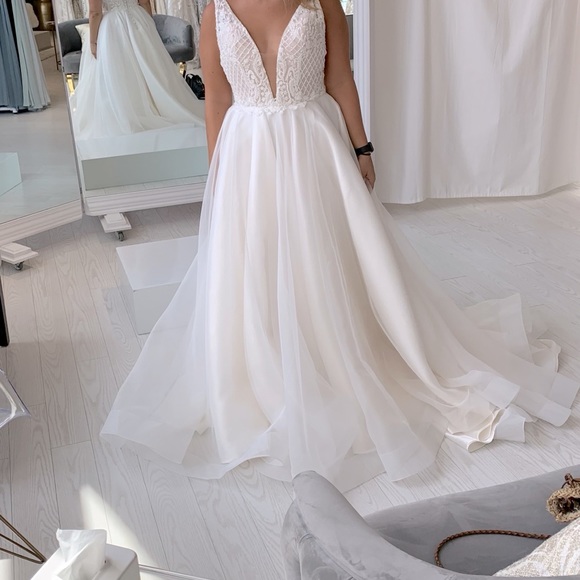 SOLD Jack Sullivan Wedding Dress - Picture 1 of 4